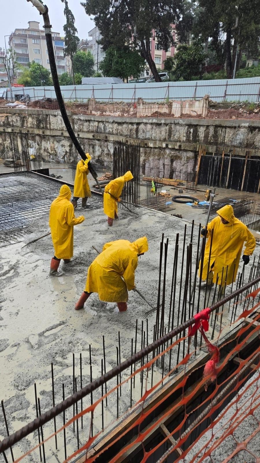 Sahada beton zemin parlatma uygulaması